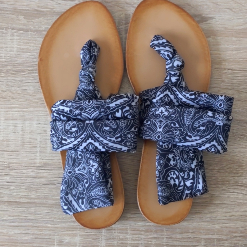 Dirty Laundry Yoga Sling Sandal